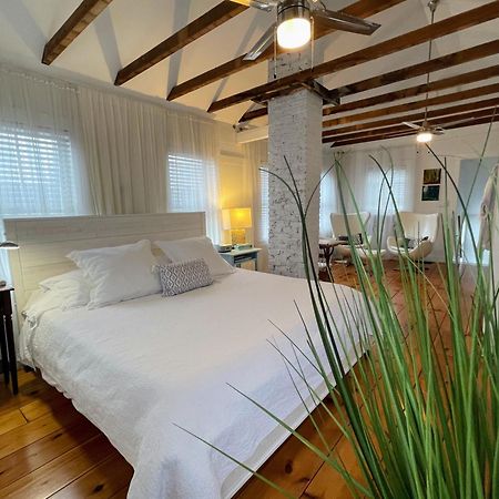 An Authentic, Rustic Luxurious Little Single Family Home In Old Town. All Yours. Marblehead Exterior foto
